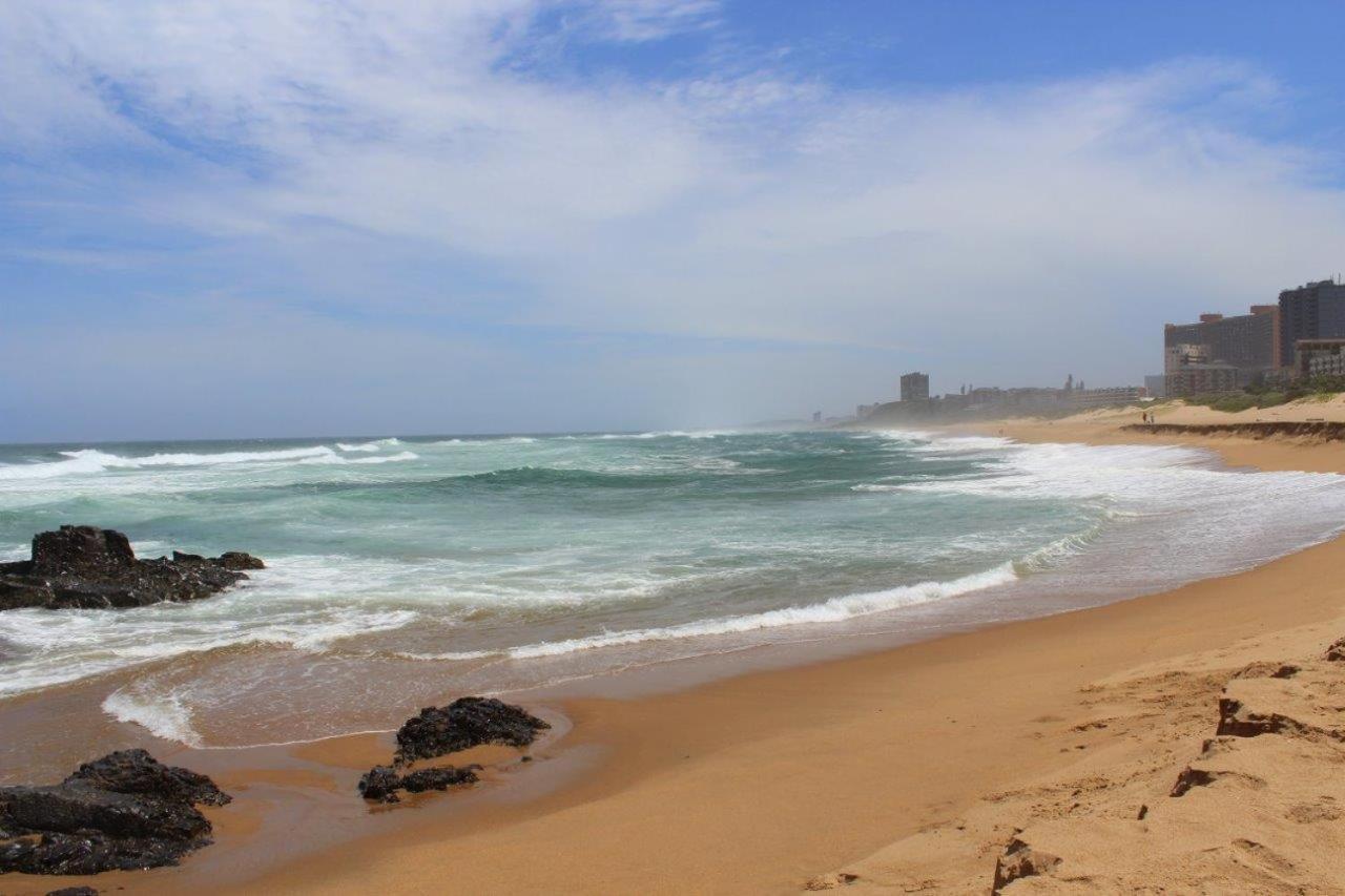 Silver Dolphin Holidays Lägenhet Amanzimtoti Exteriör bild