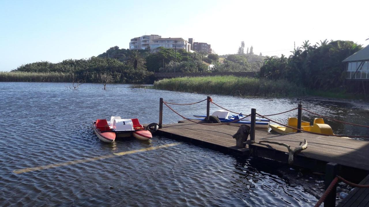 Silver Dolphin Holidays Lägenhet Amanzimtoti Exteriör bild